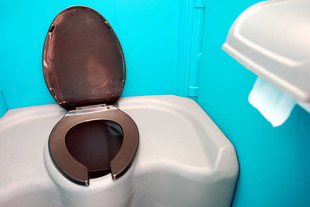 Best Portable restroom trailer rental  in Kathleen, FL